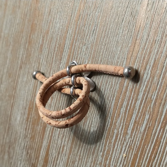 Unique Ring made of Leather-like material and silver tone flower - Picture 3 of 5